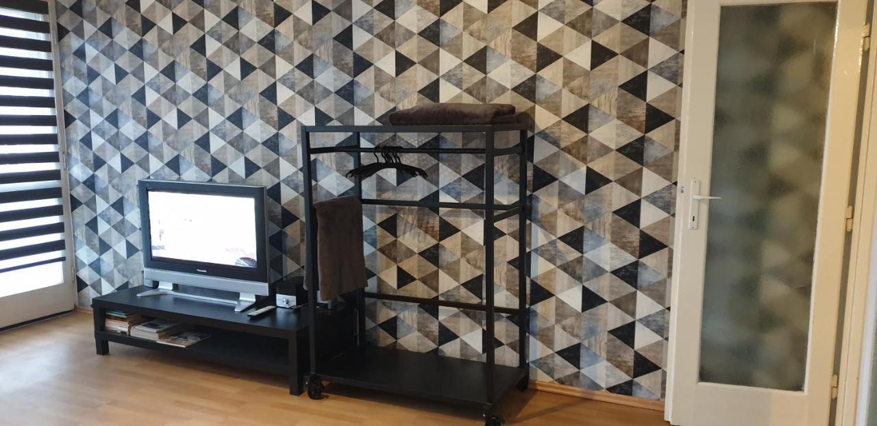 Central Apartman Salgótarján Exteriör bild