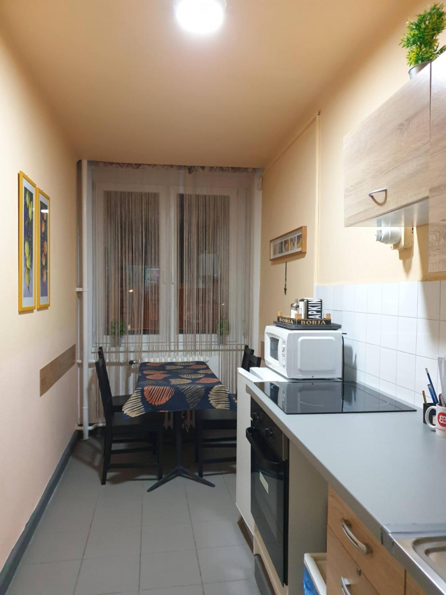 Central Apartman Salgótarján Exteriör bild