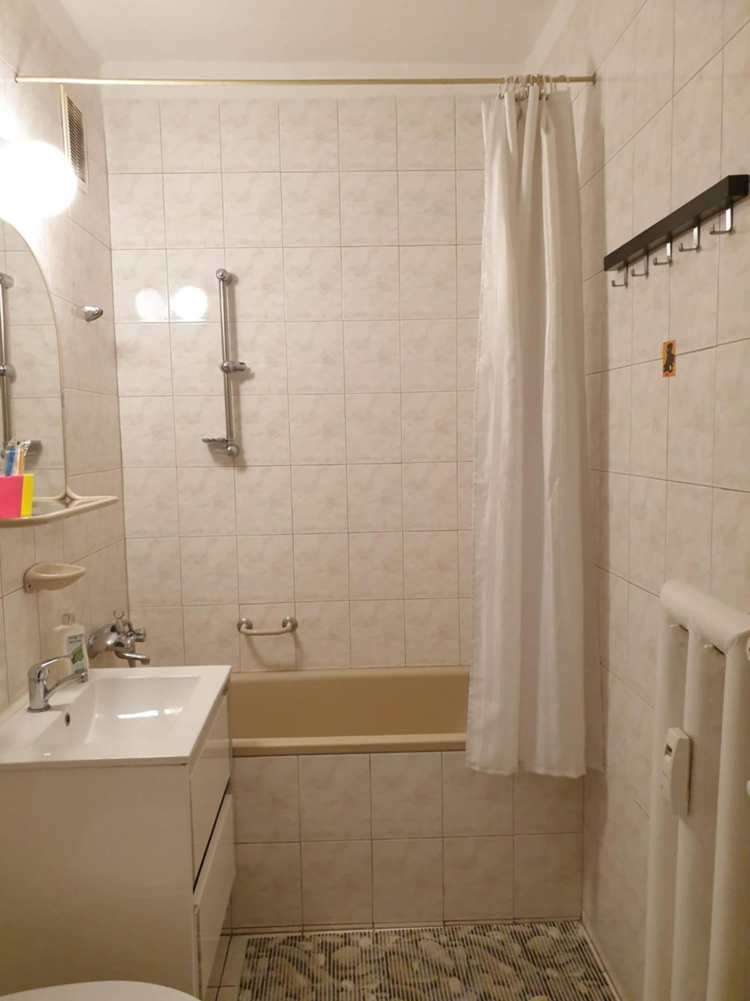 Central Apartman Salgótarján Exteriör bild